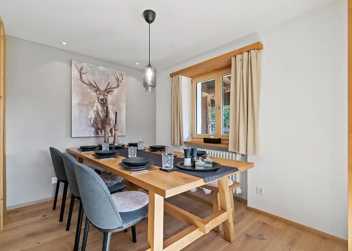 A&y Zum Goldenen Hirsch * Давос