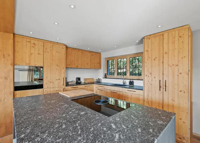 A&y Zum Goldenen Hirsch * Давос